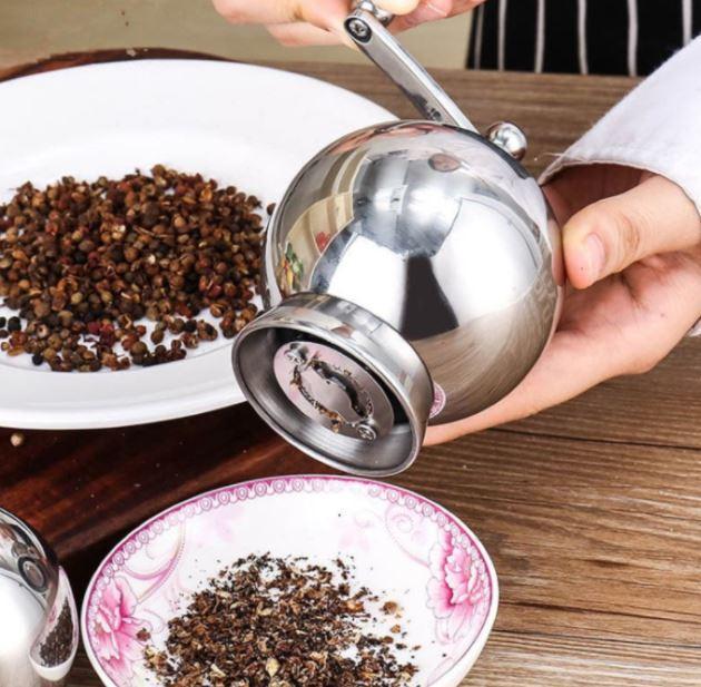 2st Salt- och Pepparkvarnar Rund 9,5 cm + 11,5cm