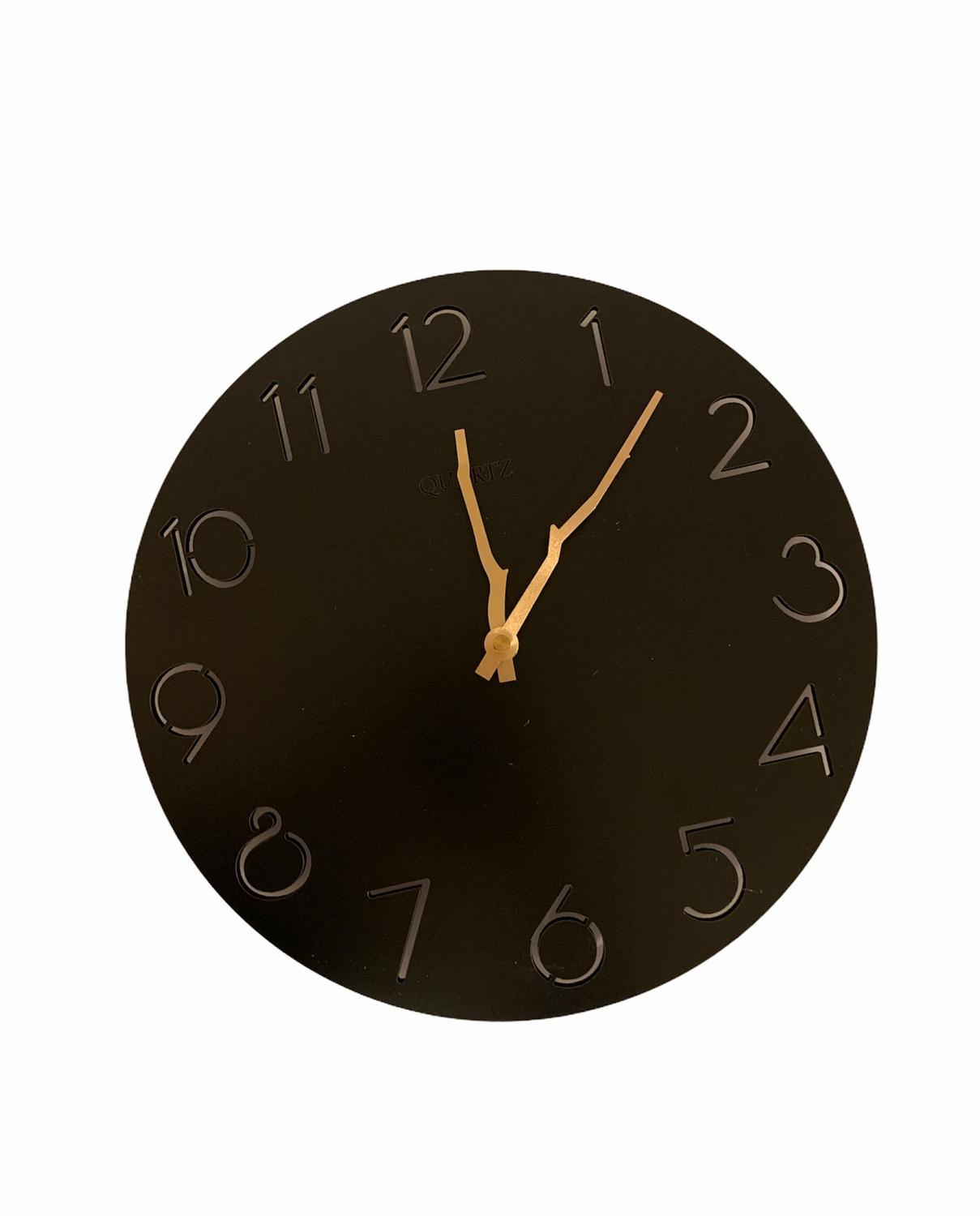 Väggklocka i trä Svart med kvistvisare